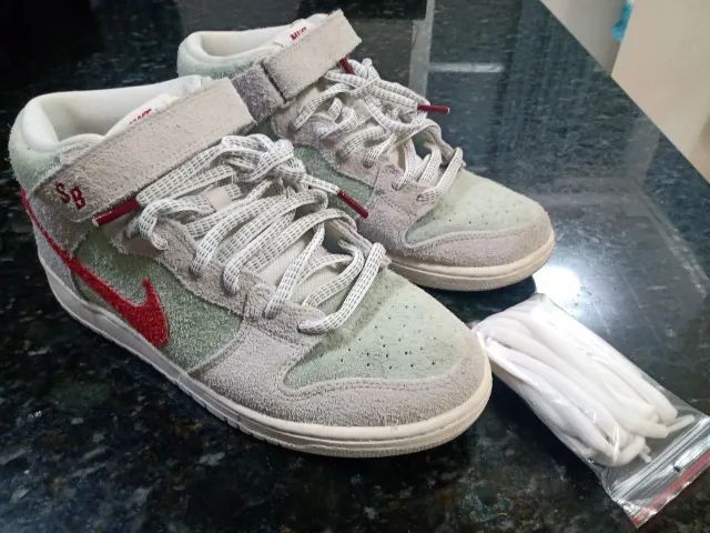 Tênis Nike SB Dunk Mid 4/20 Withe Widow 41