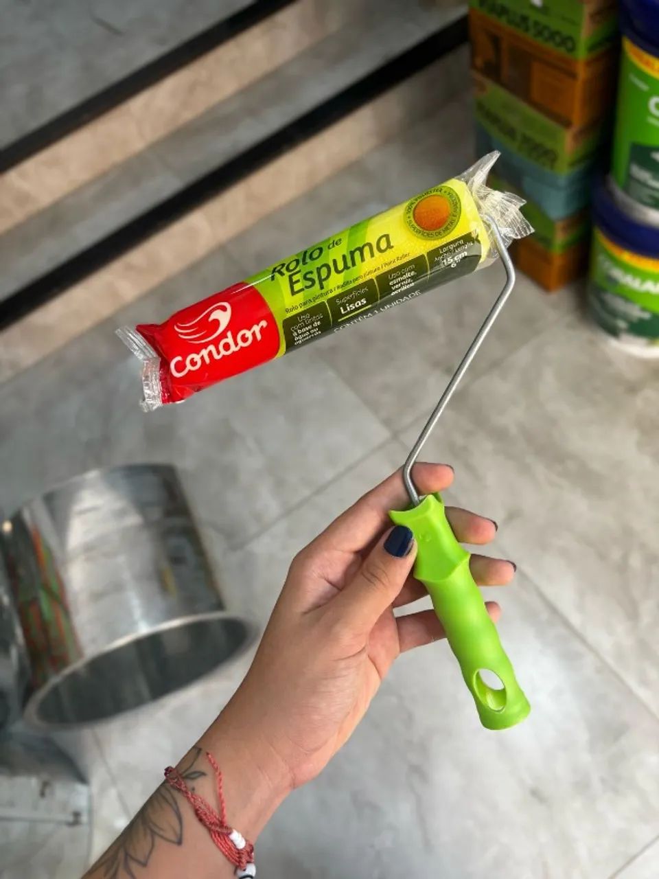 ROLO PARA PINTURA DE ESPUMA CONDOR 15CM 6'' - Foto 3
