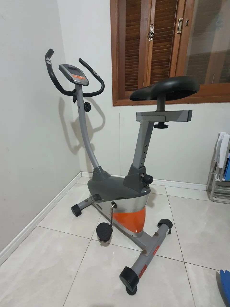 Bicicleta Ergométrica Athletic Works- Ótimo Estado - Foto 5