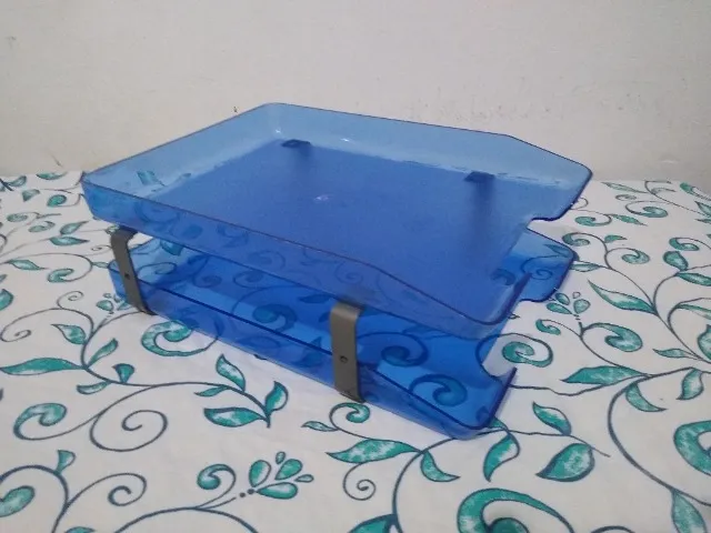 Bandeja organizadora de papeis ( acrílico 2 divisórias)