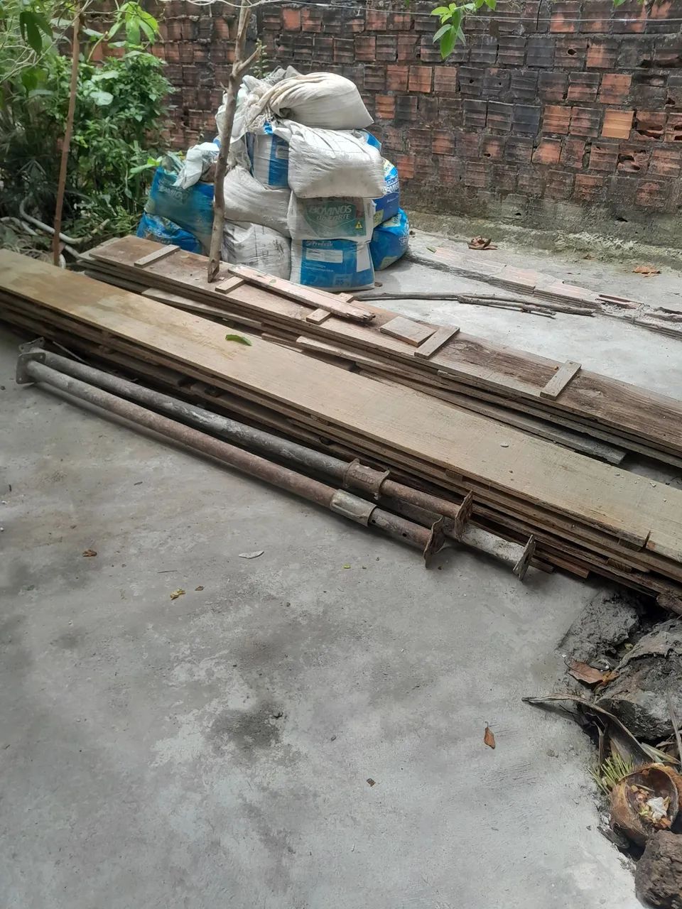 Vendo tábuas 3 metros e outros diâmetros  - Foto 2