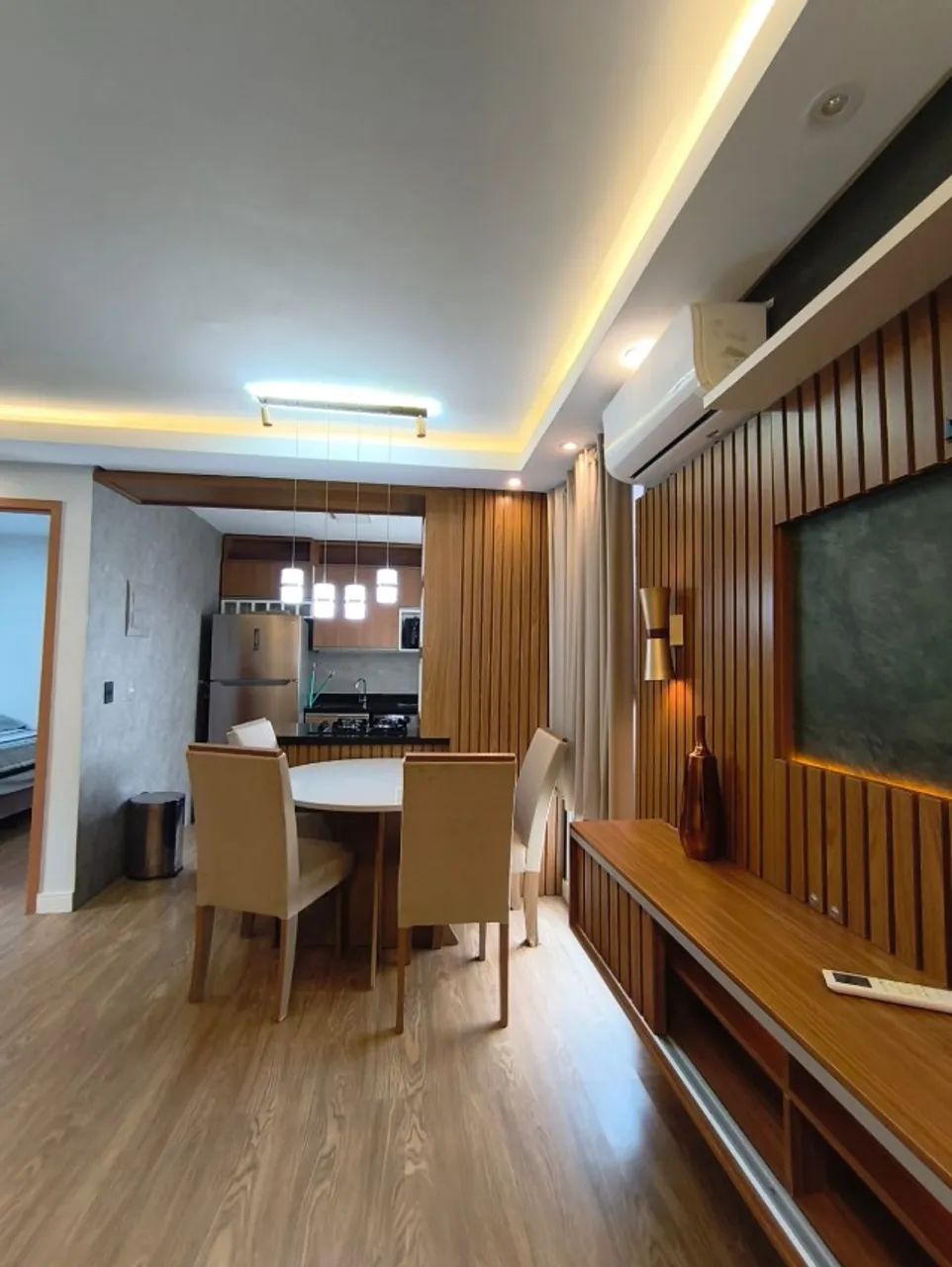 VENDE-SE APARTAMENTO SEMIMOBILIADO. - Foto 3