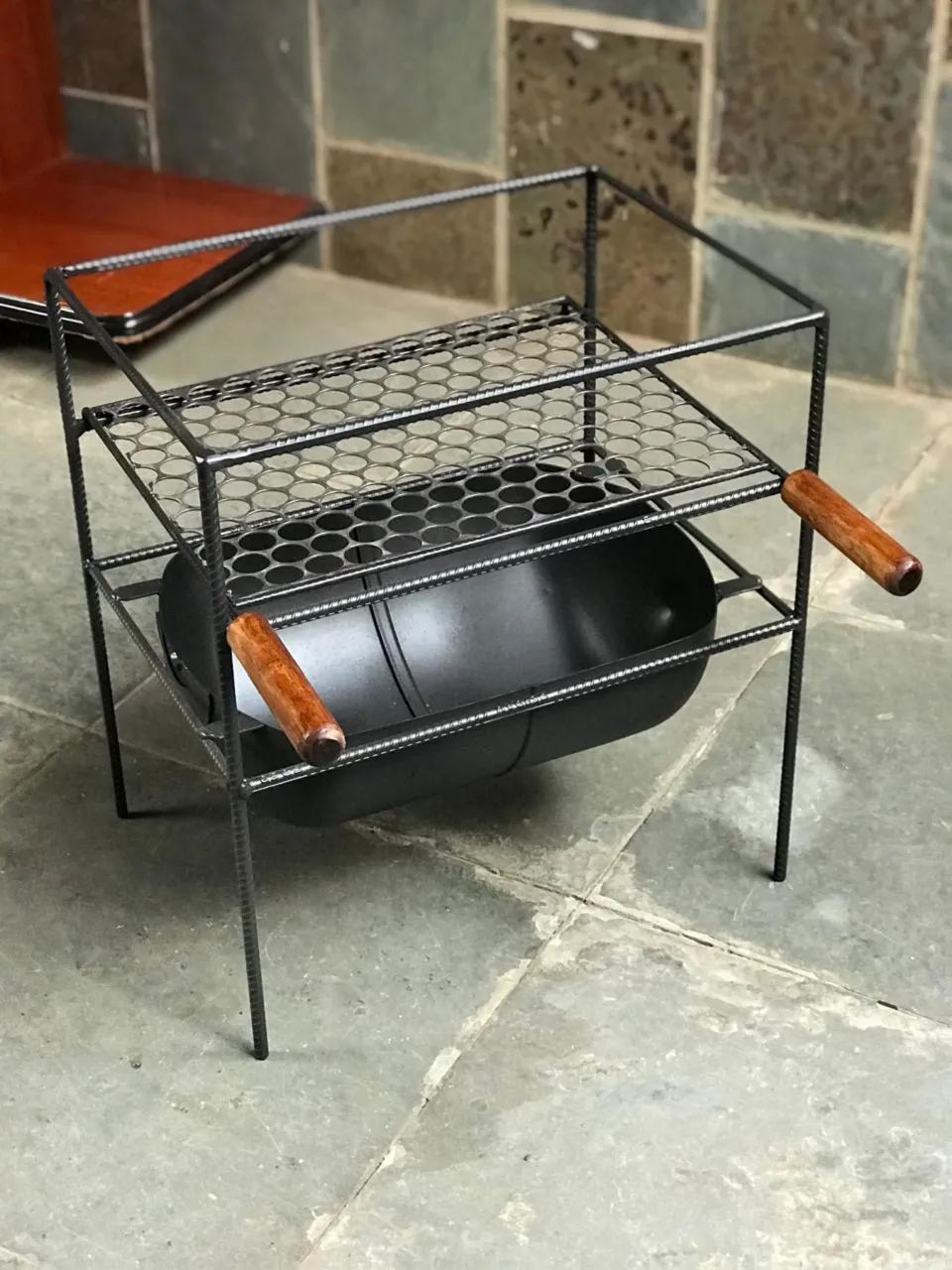 Mini Churrasqueira Nova- R$150