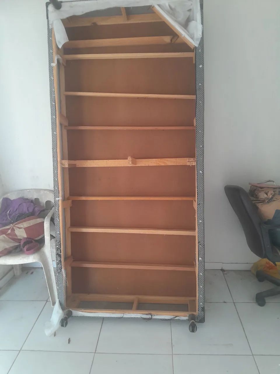 Cama box de solteiro a venda!