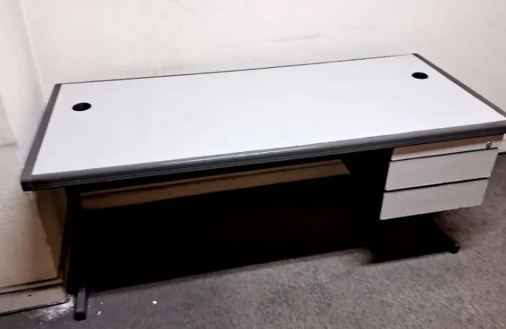 Mesa de Escritório Cinza - Foto 4