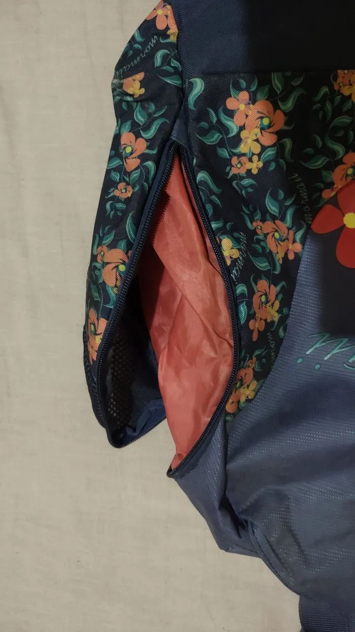 Bolsa Mormaii azul com estampa floral  - Foto 2