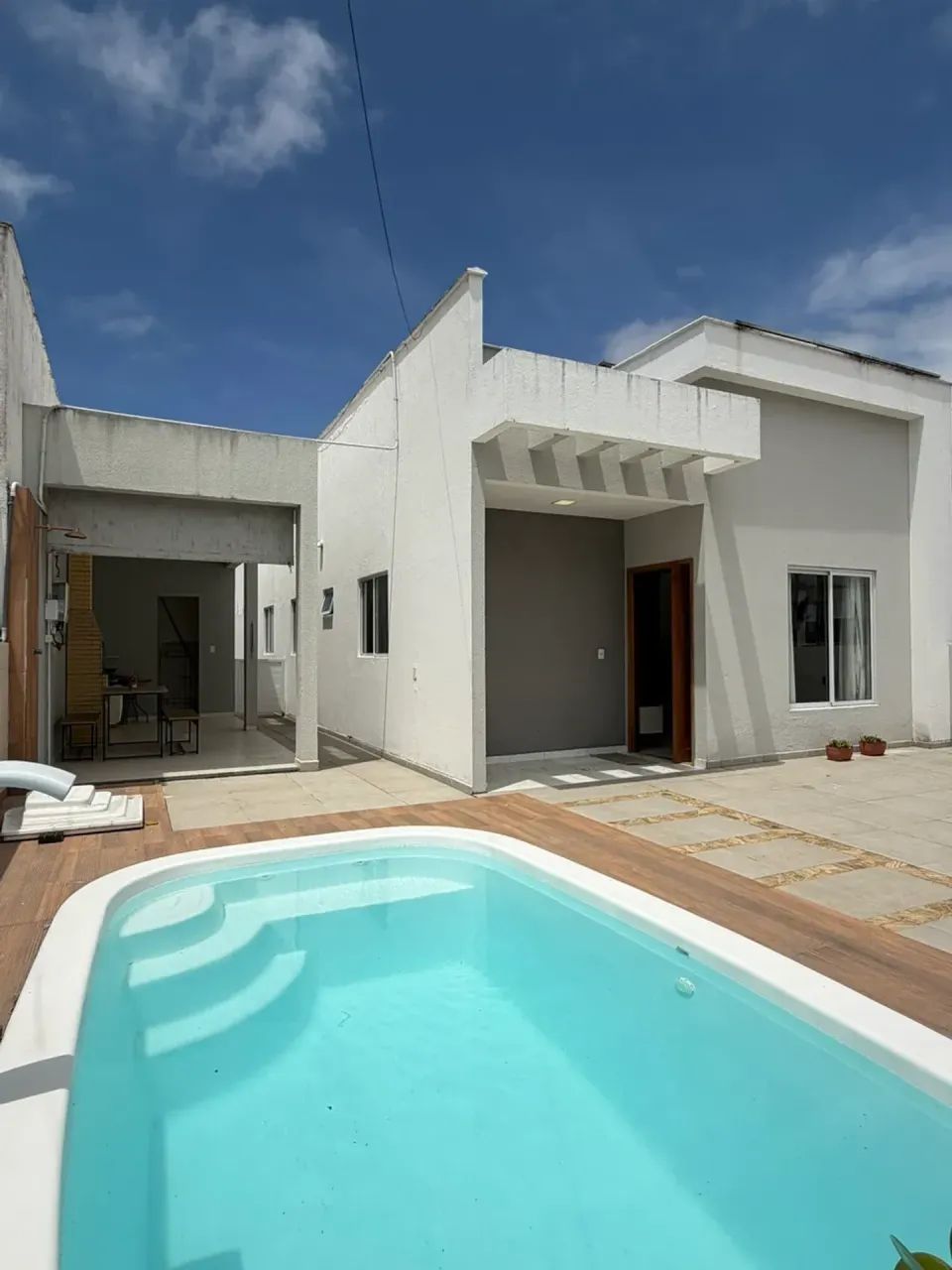 Casa com piscina e energia solar em Marechal Deodoro-AL