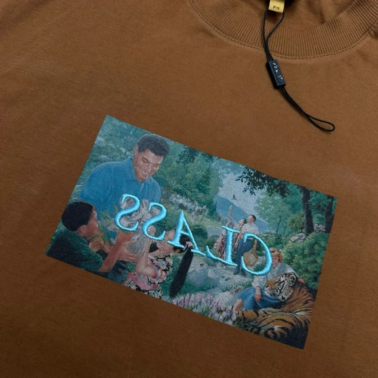 camiseta class paradise marrom p - Foto 2
