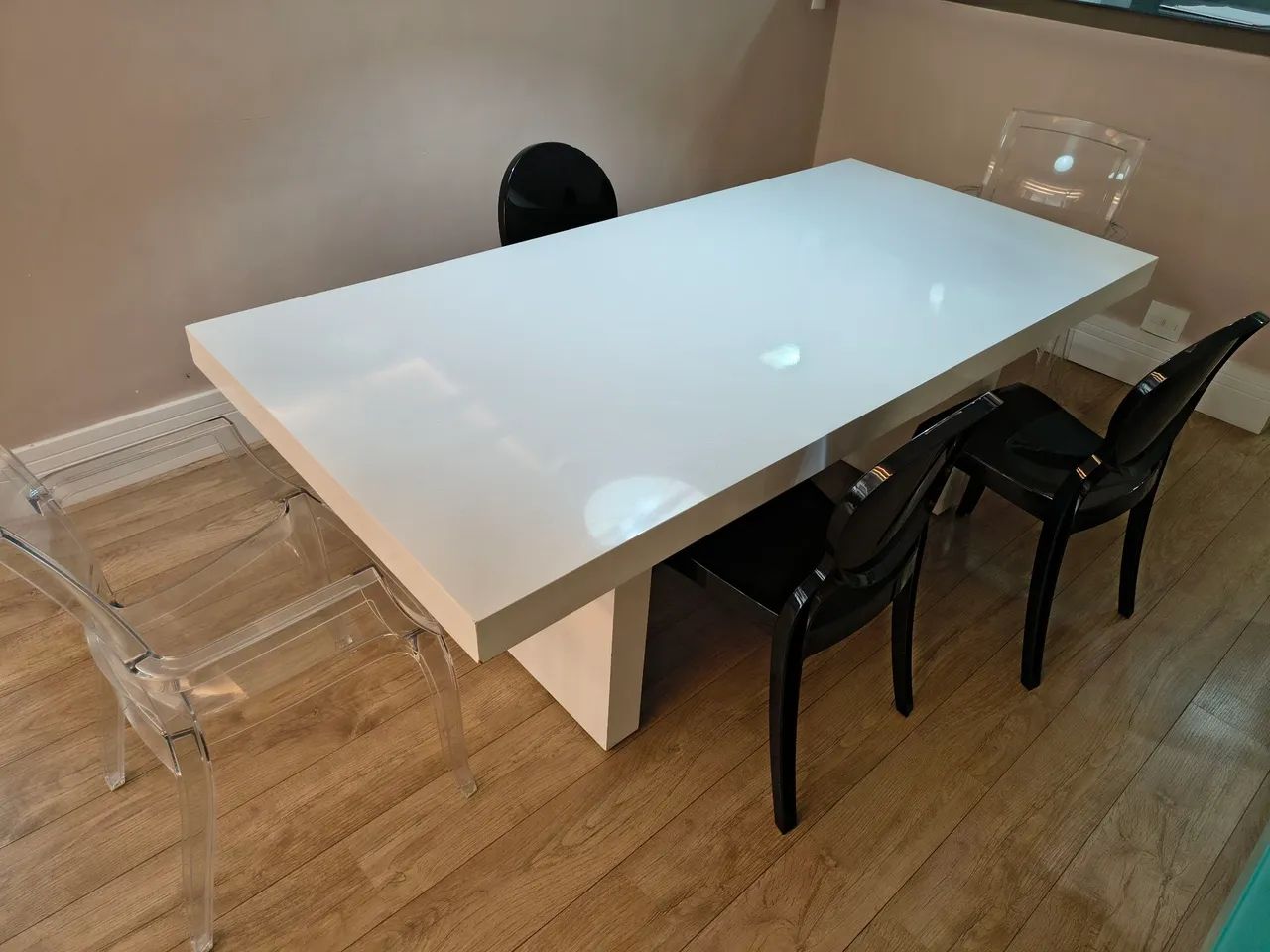 Mesa de jantar de madeira maciça  - Foto 2