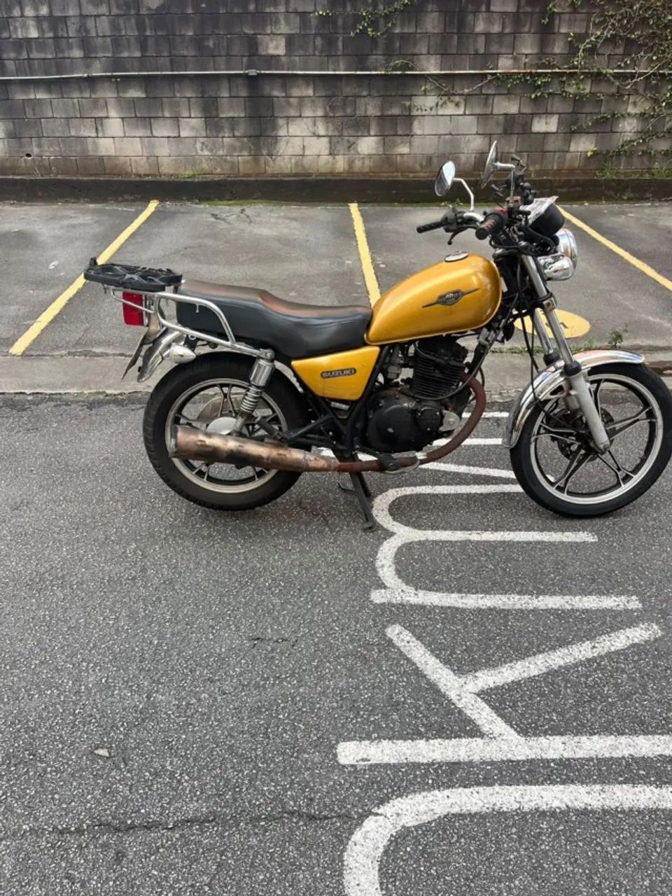 vende-se moto suzuki intruder   - Foto 4