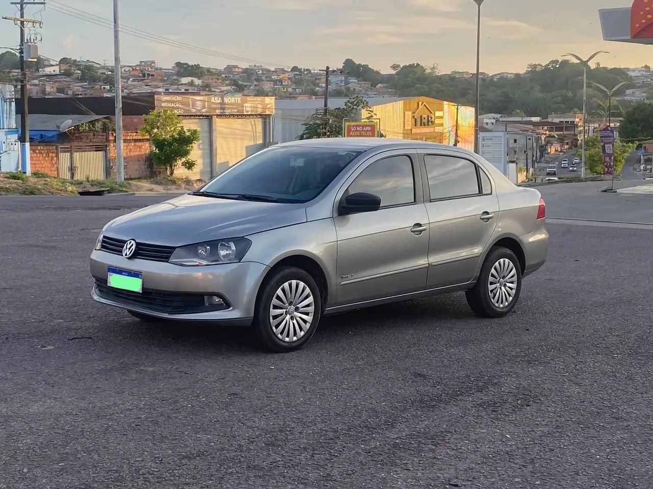 Volkswagen Voyage VOYAGE 1.0/1.0 City Mi Total Flex 8V 4p 2014