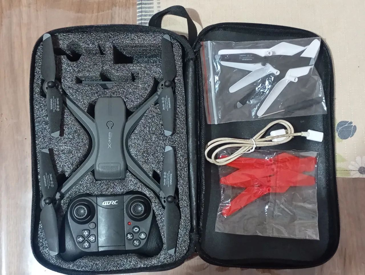 Drone 4DRC - V14 com câmera dupla e controle remoto. - Foto 4