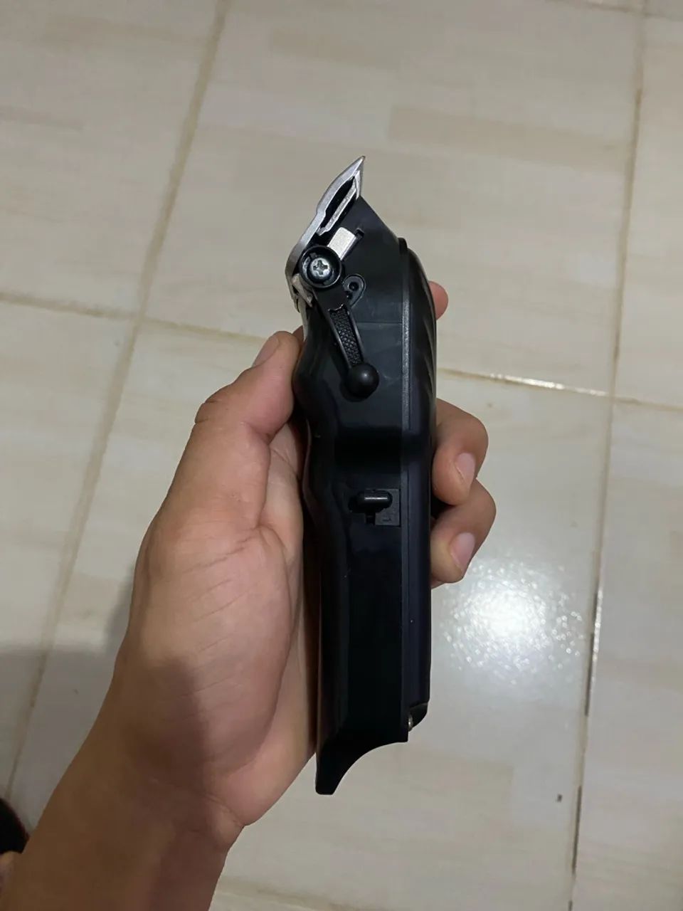 MÁQUINA DE CORTE E TESOURA  - Foto 5
