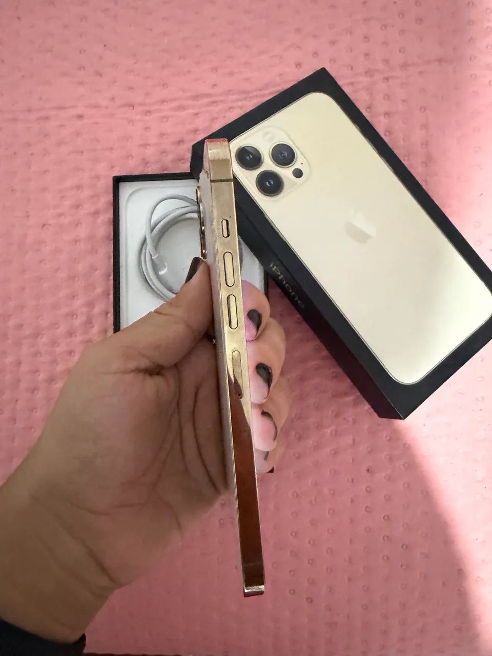 iPhone 13 Pro Max dourado  - Foto 5