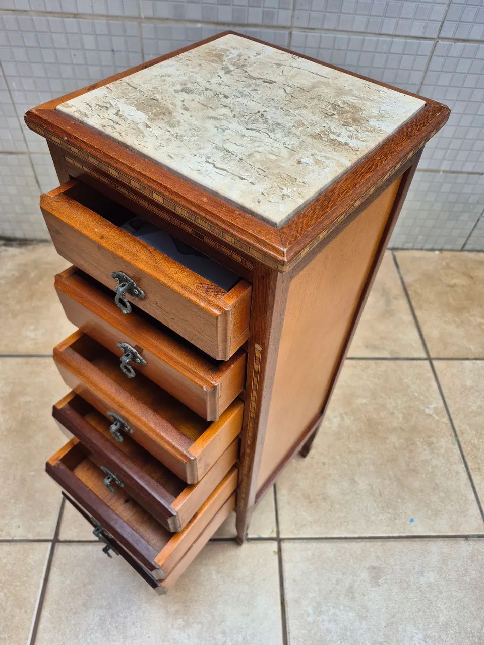 Mesa de canto/ criado mudo - Foto 5