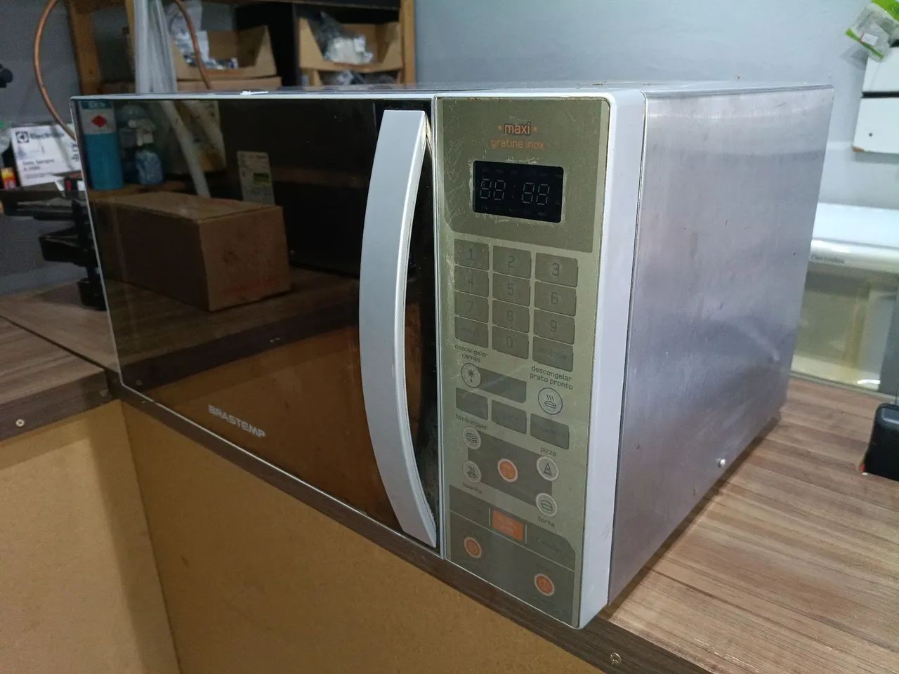 Microondas Brastemp 35 l inox e com grill - Foto 4