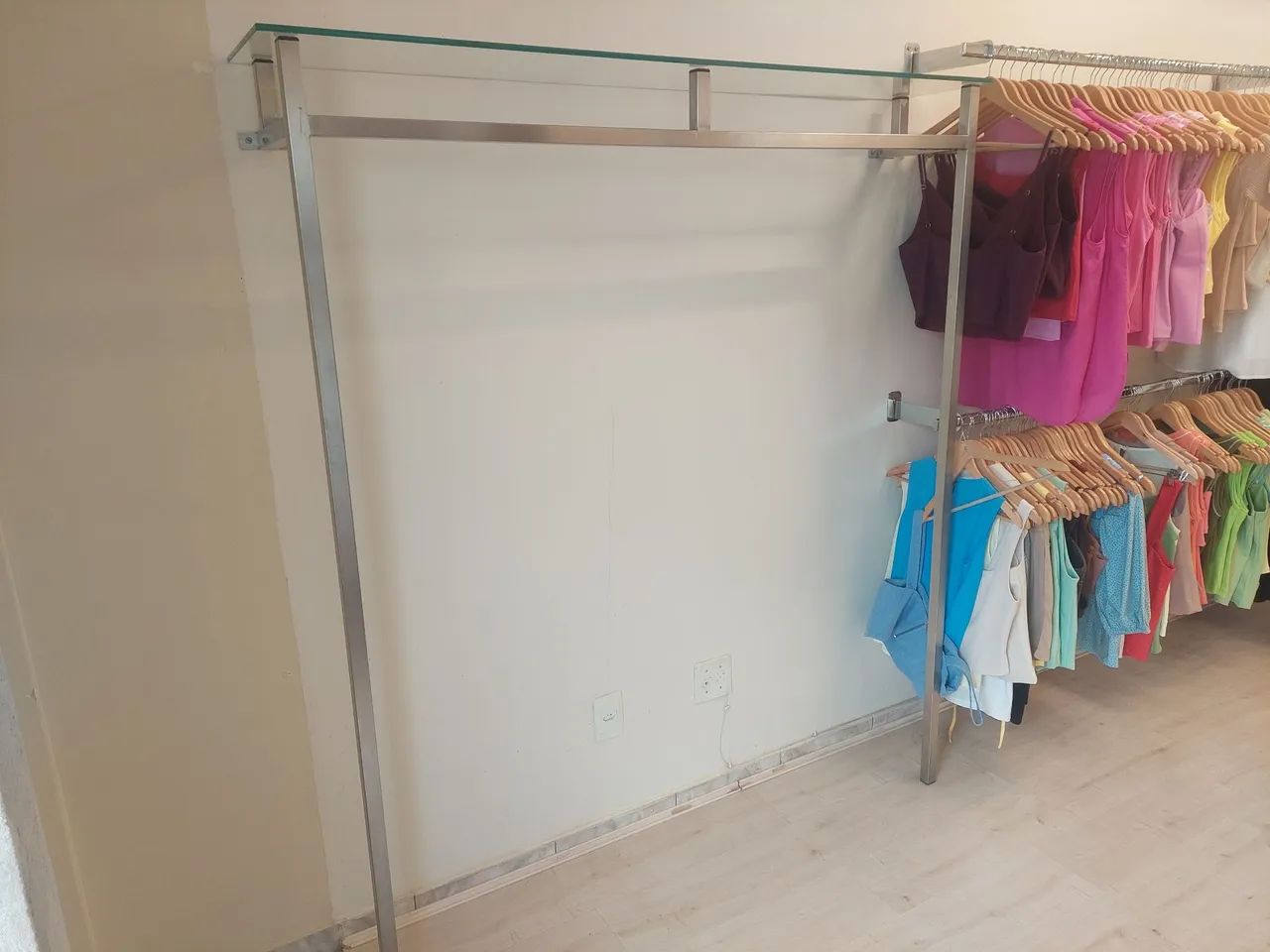Arara em aço escovado