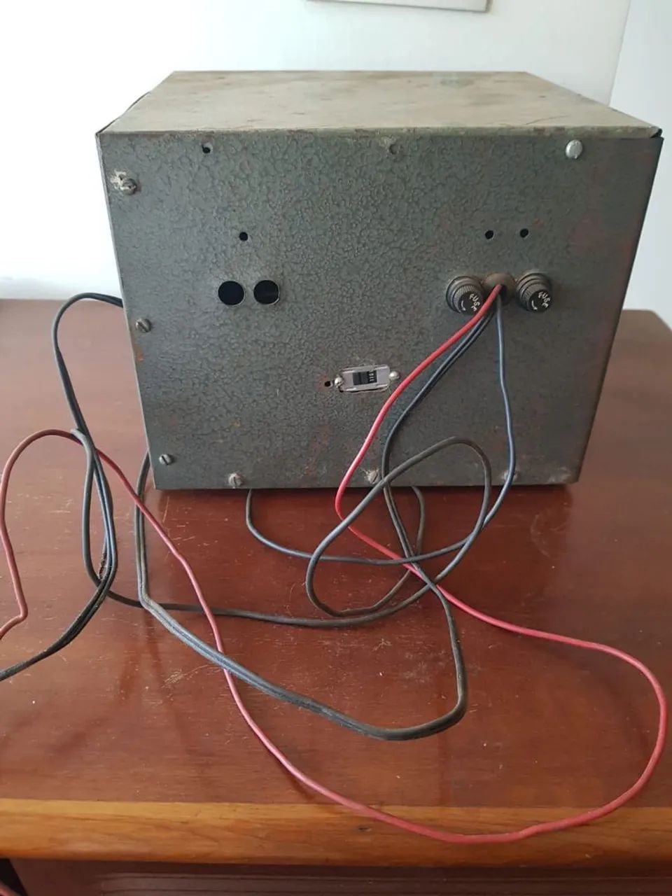 Antigo Transformador Regulador de Voltagem para TVs Antigas - Foto 2