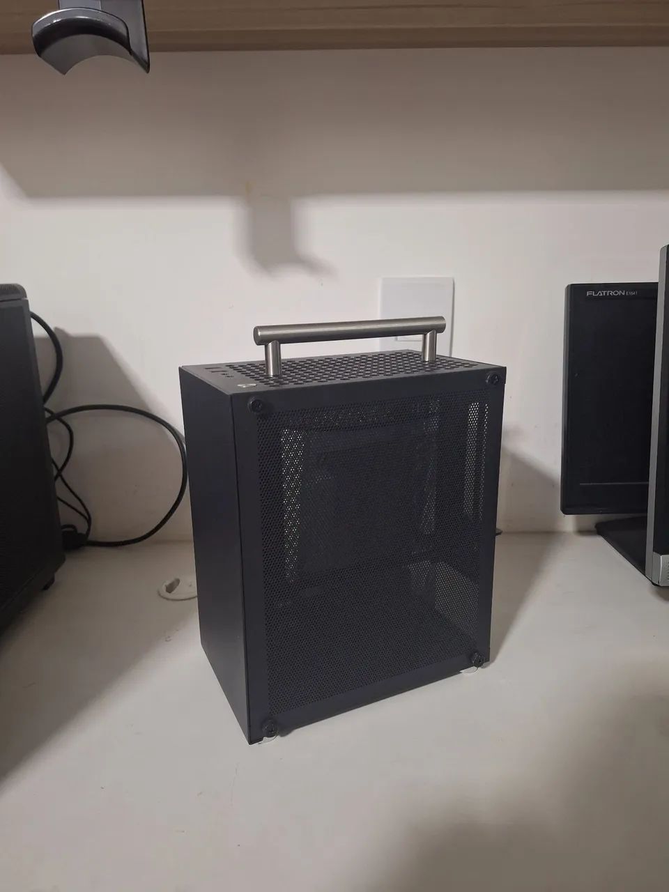Metalfish T40 Gabinete ITX + Cabo Riser 3.0