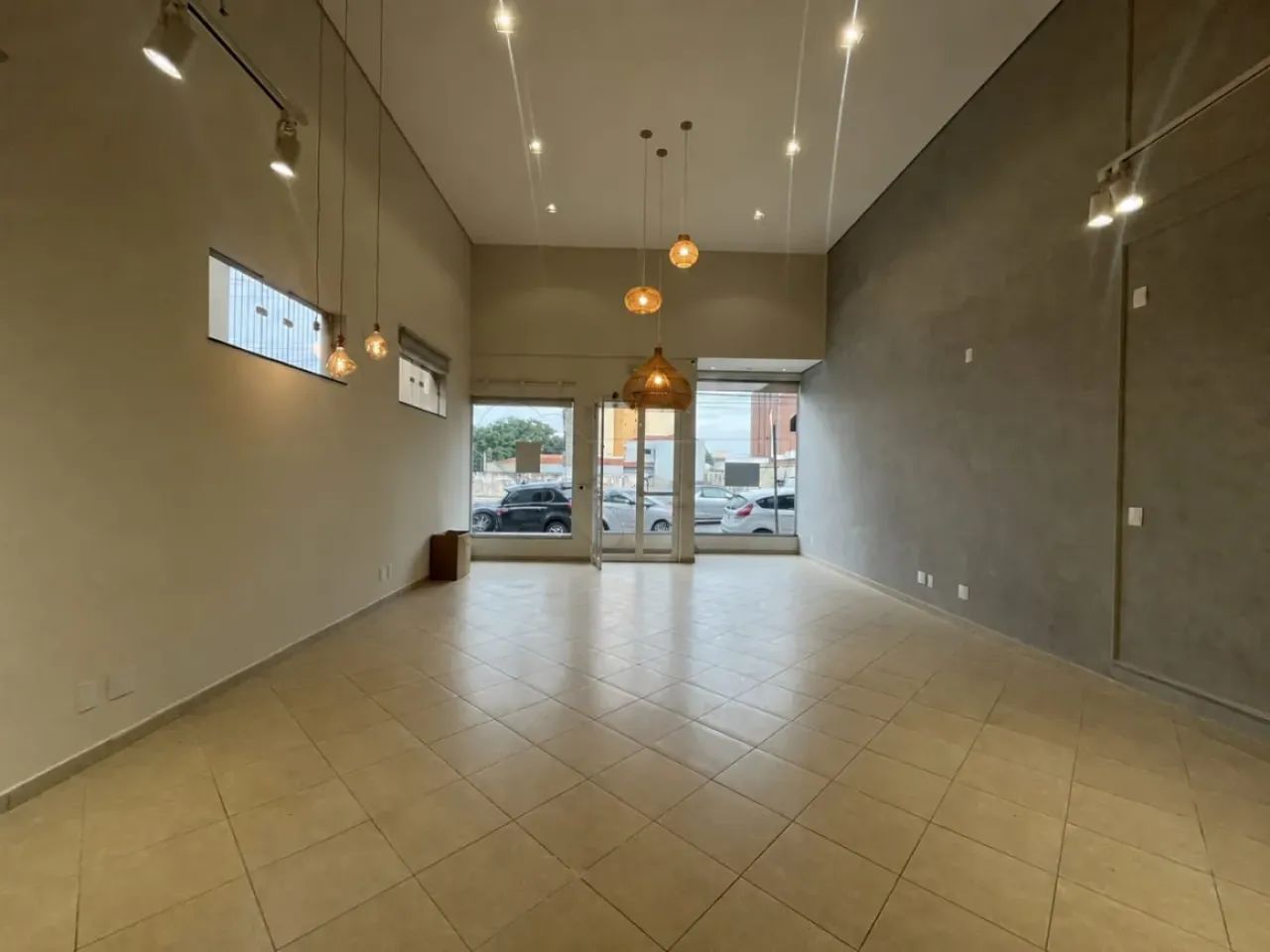 Salão comercial com 190,00 (m²)de área útil no Centro em Limeira. - Foto 3