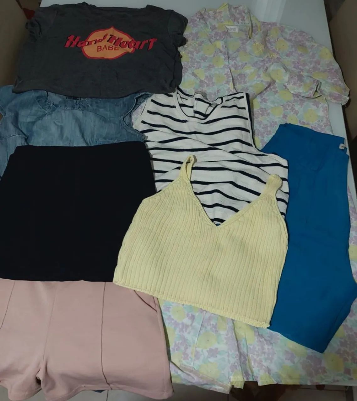 Lotes com 8 peças de  roupas - Foto 2