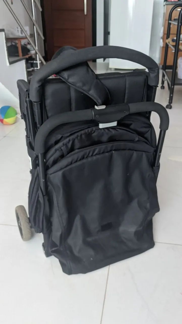 Carrinho de bebê Yupi Voyage imperdível 