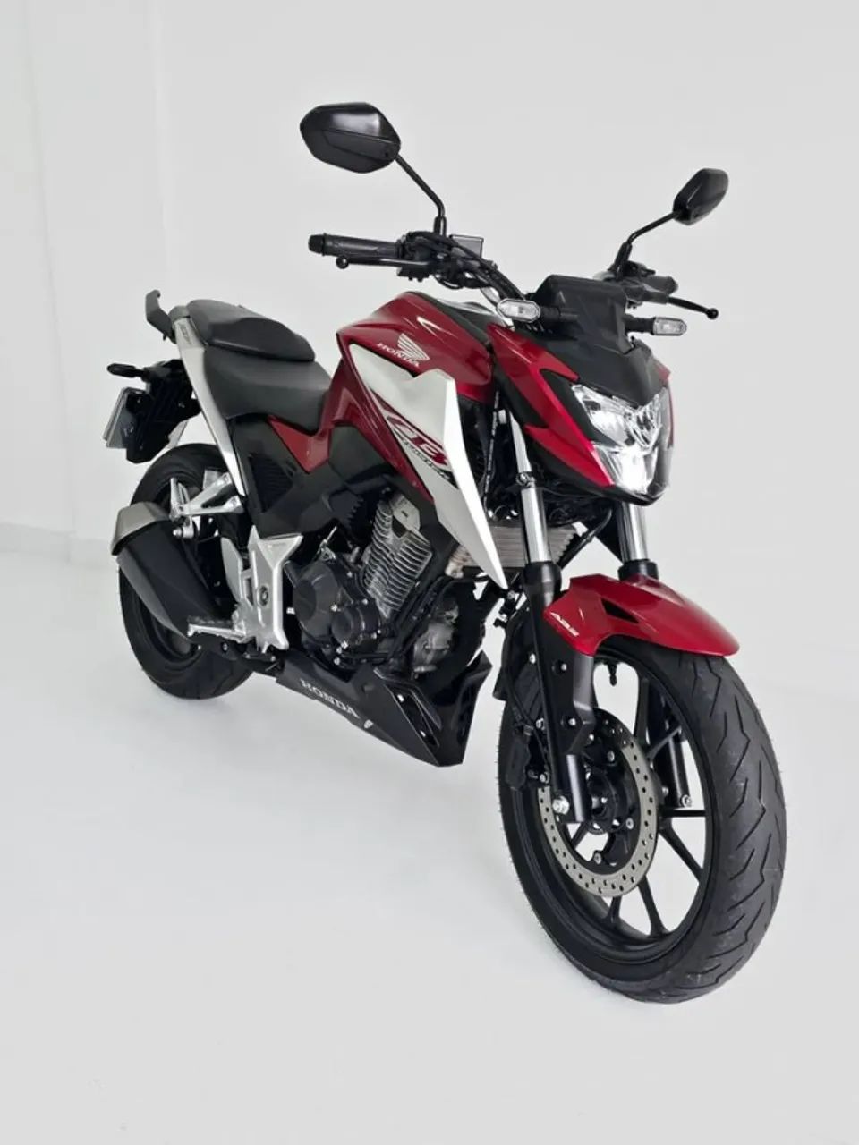 CB300F 2026