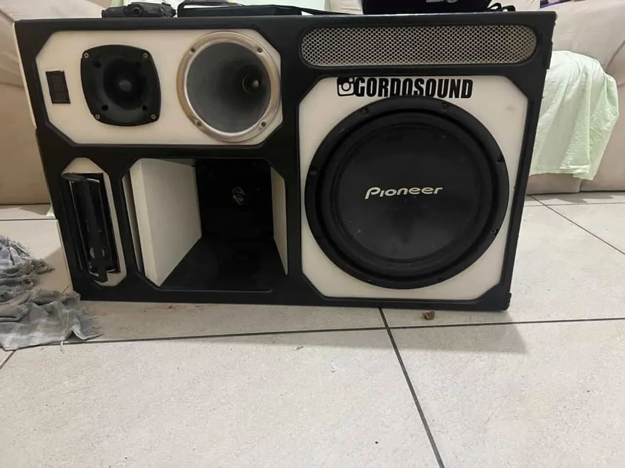 VENDO CAIXA DE SOM - BOB