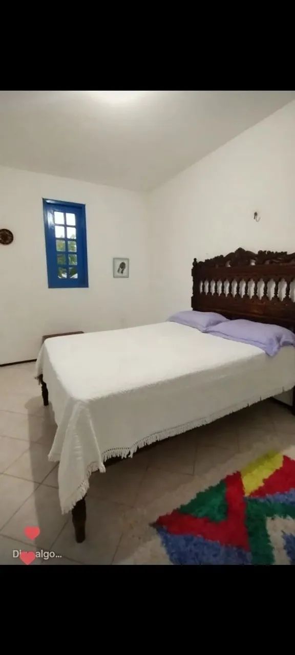 Cama em madeira de lei estilo colonial