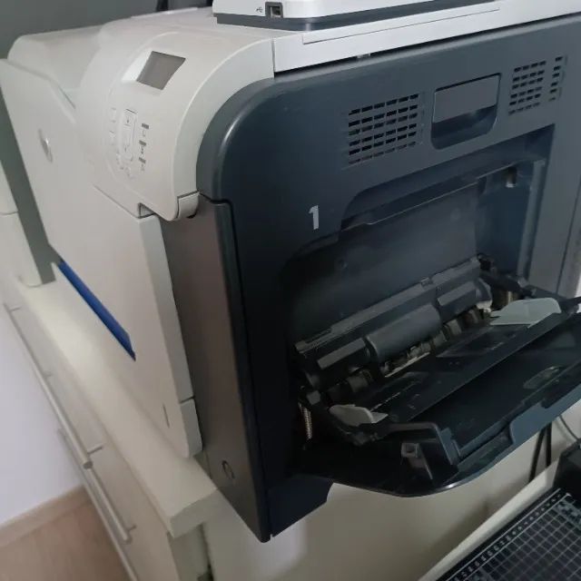 Impressora a laser HP M551 - Foto 3