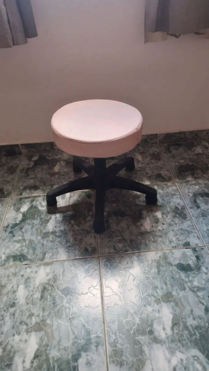 Mocho/Cadeira estética  - Foto 5