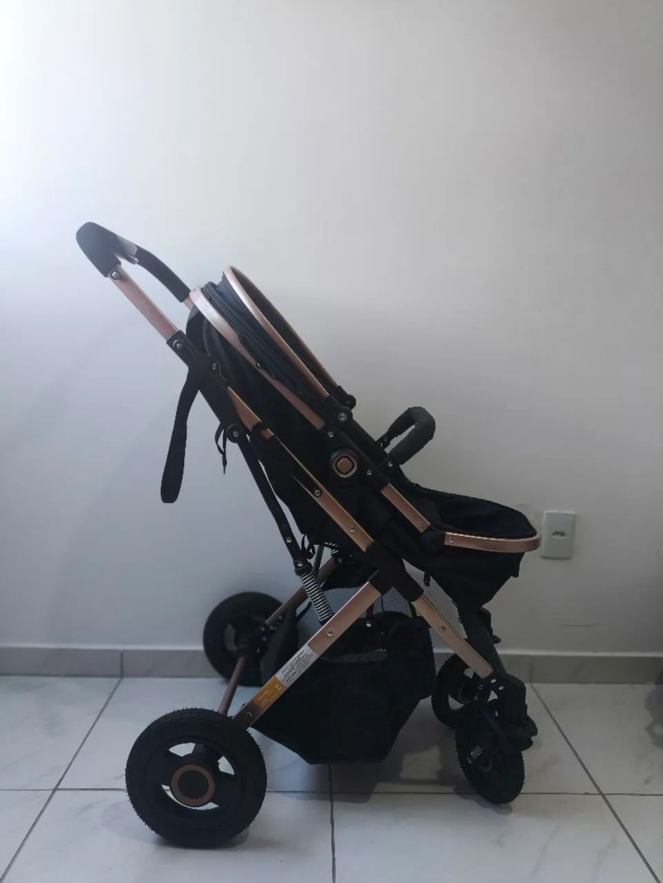 Carrinho de bebê reversível Elysian Max Baby - Foto 4