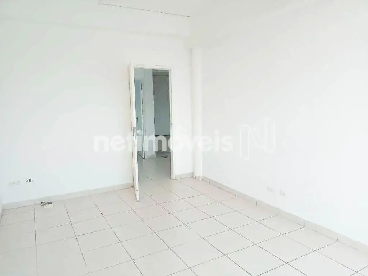 Sala Comercial Ampla para Locação no Centro Próximo Valongo | 282 m²; | 3 Salas | Edifício - Foto 5