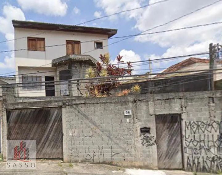 Vendo sobrado triplex no Tatuapé.