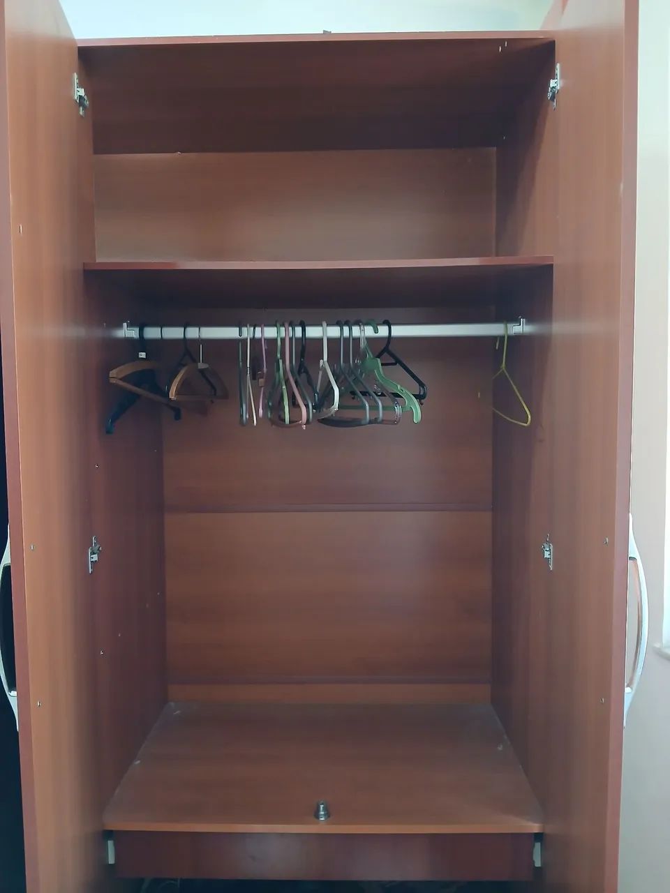 Guarda Roupa grande com 6 gavetas  - Foto 5