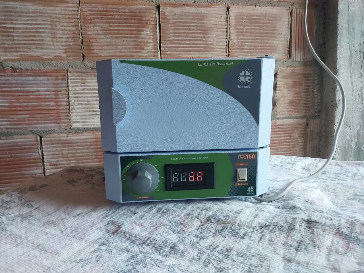 Vendo essa Estufa Digital Profissional simi nova. 