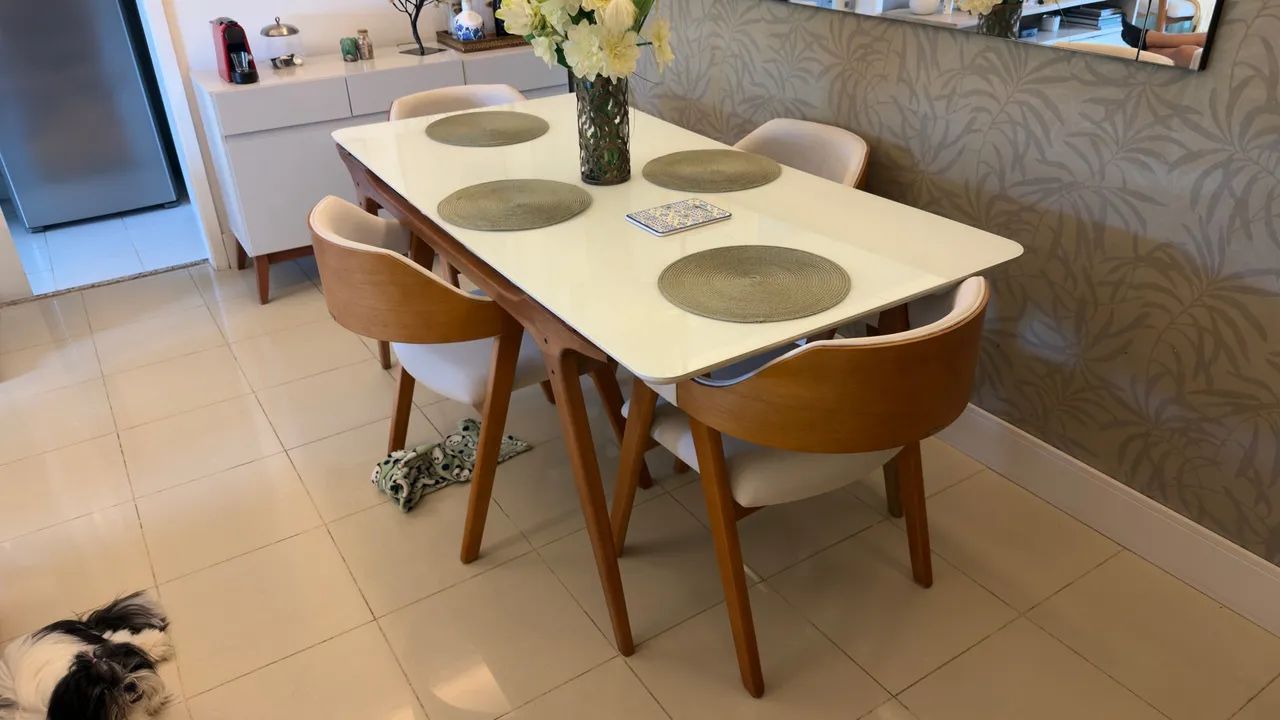 Mesa  de jantar com 4 cadeiras premium 