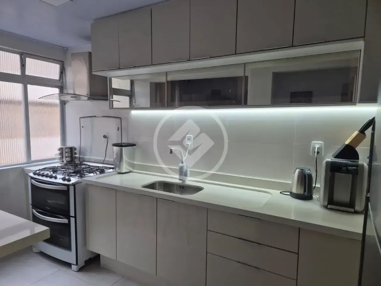 FCS-Apartamento Reformado e Espaçoso - Foto 4