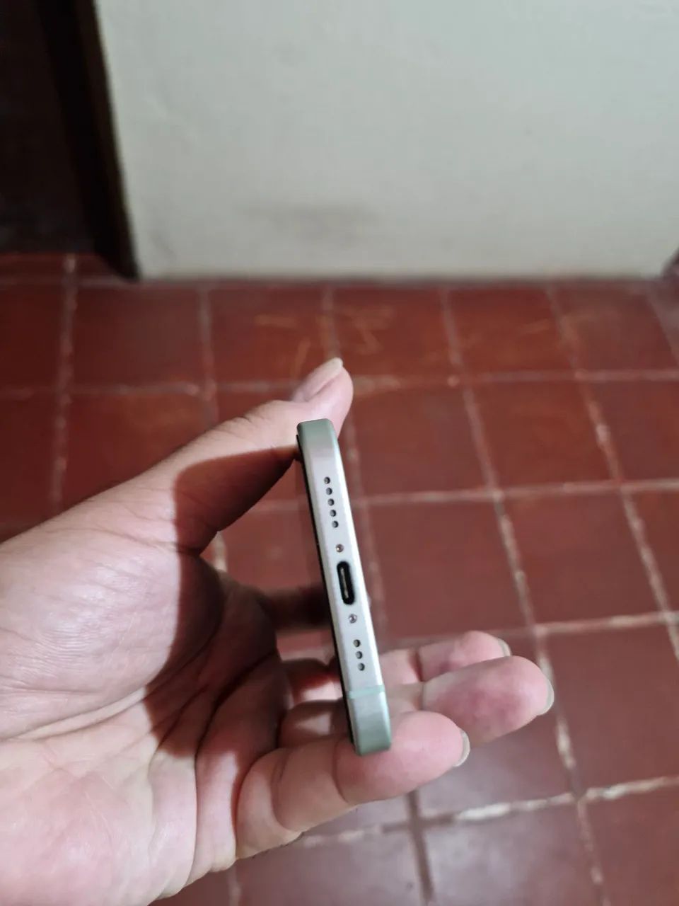 Vendo IPhone 15 128GB com Nota fiscal e todo original ! - Foto 5