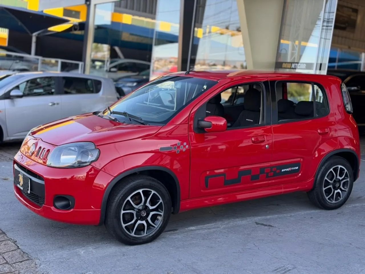 Fiat Uno Sporting 1.4 EVO Fire Flex 8V 4P 2012 - Foto 3