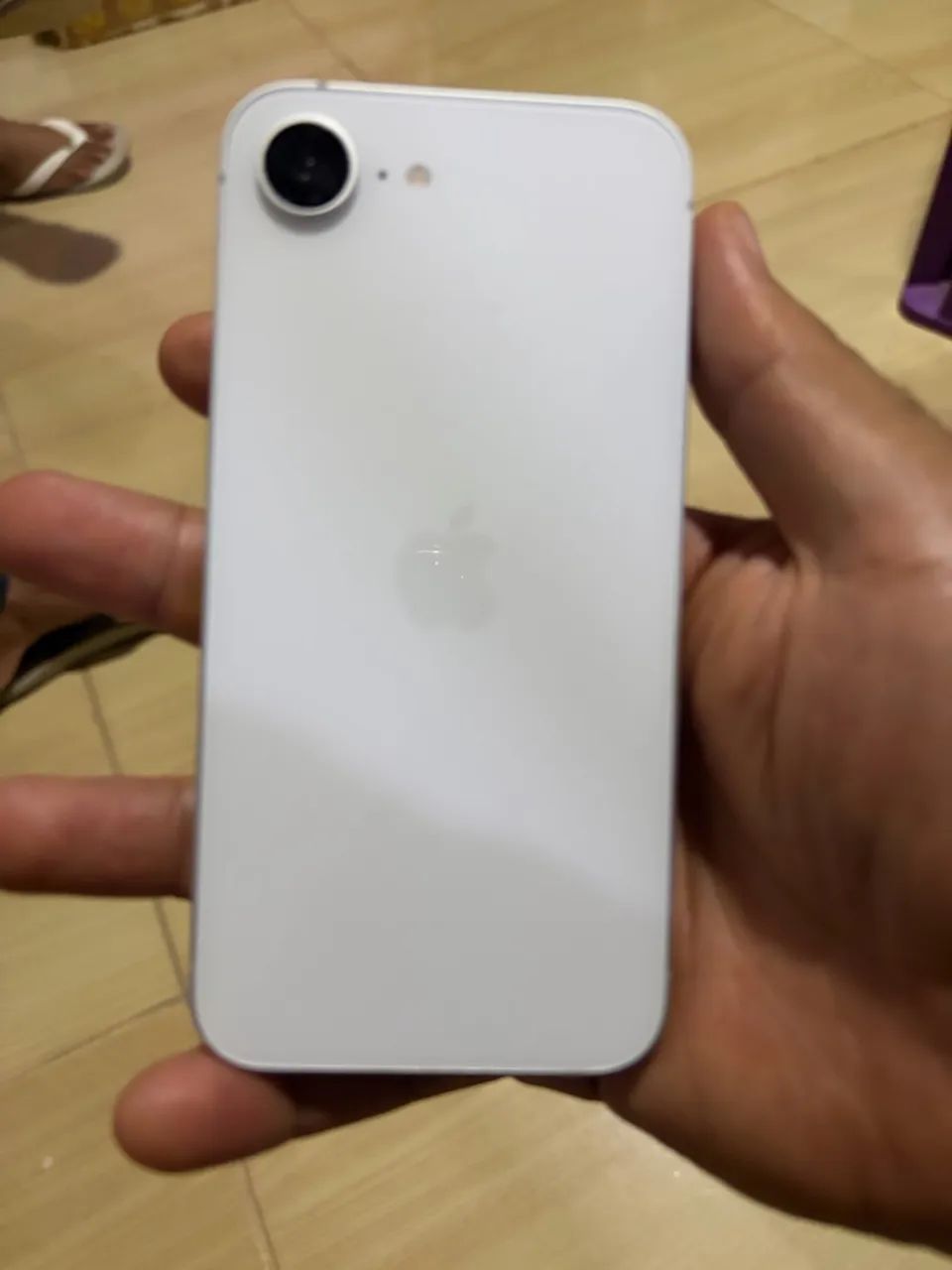IPHONE 16e NOVO  - Foto 3