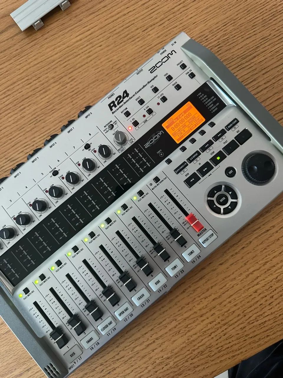 Zoom R24 Multi-Track Recorder e Interface
