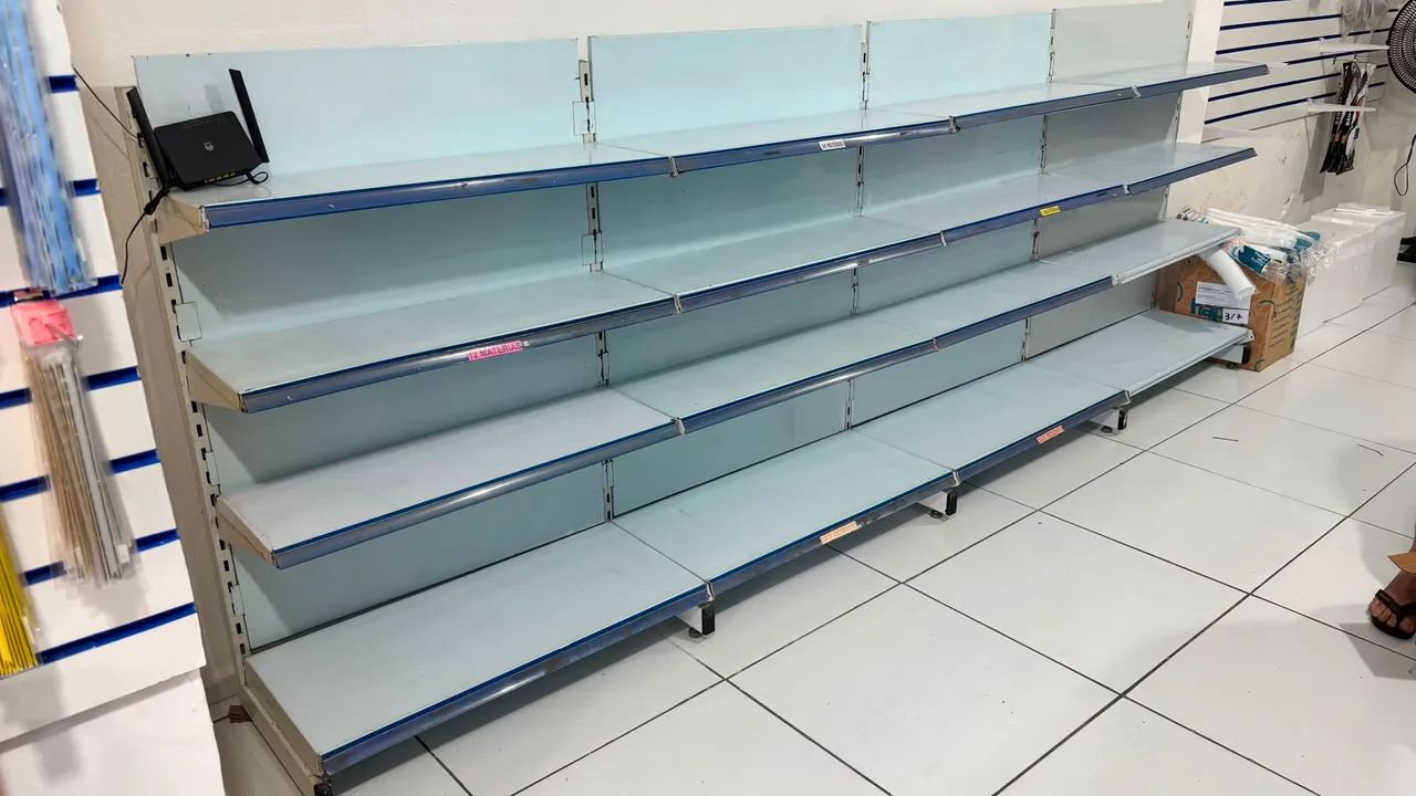Vendo gôndola usada para loja - Foto 3
