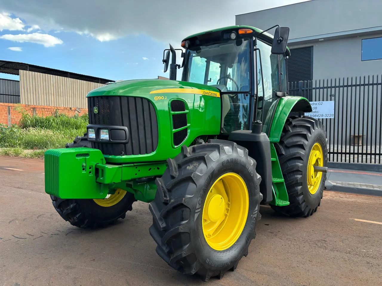TRATOR JOHN DEERE 6190J - REVISADO E PRONTO PARA TRABALHAR