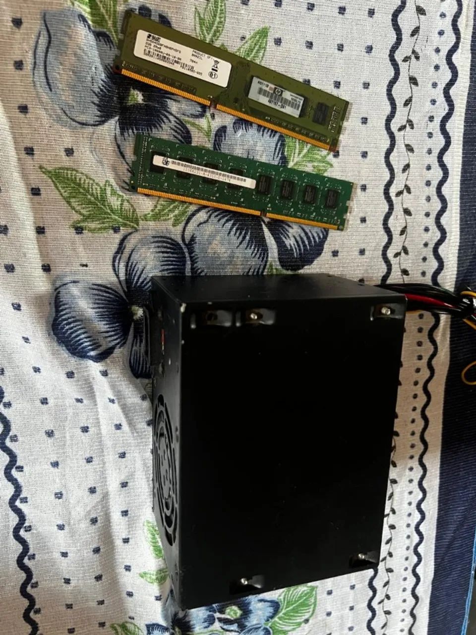 Dois  Pentes ddr3 ... de 2GB