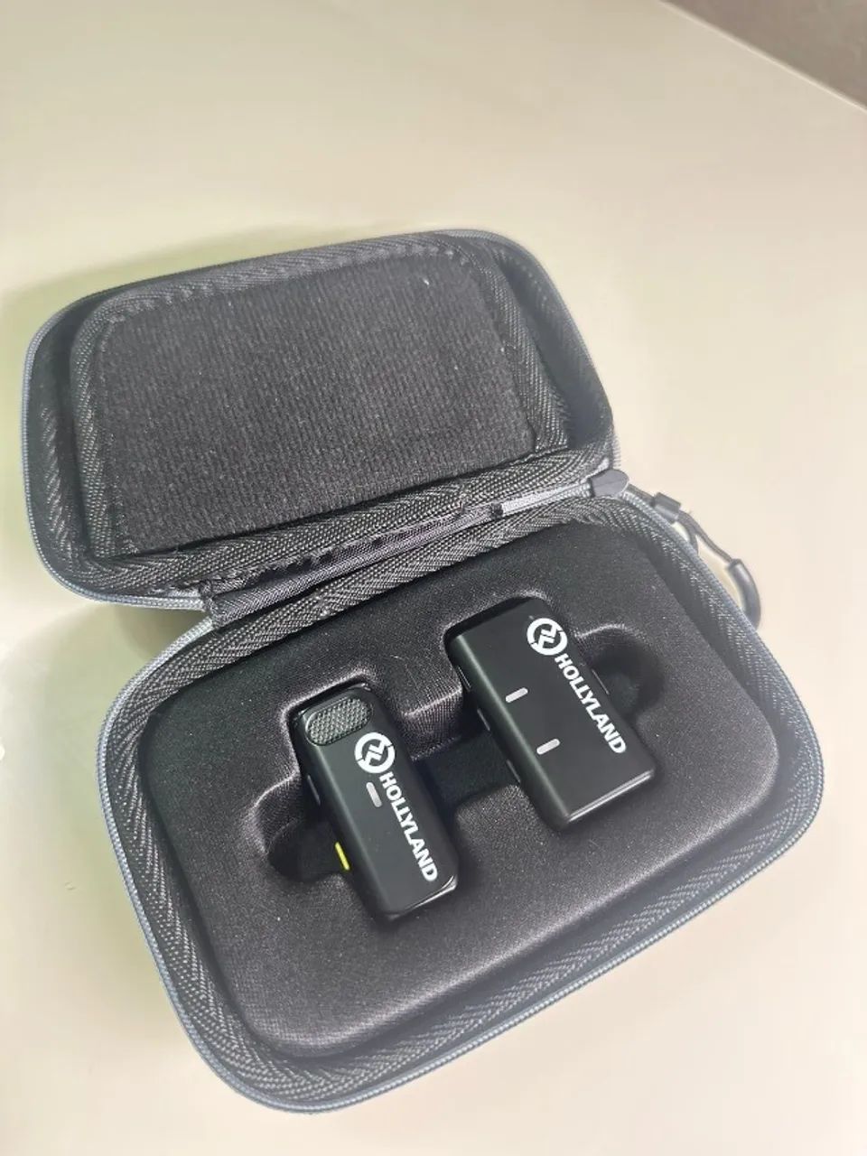 Camêra Sony A6400 com lente do kit + lente 23mm e muito mais - Foto 4