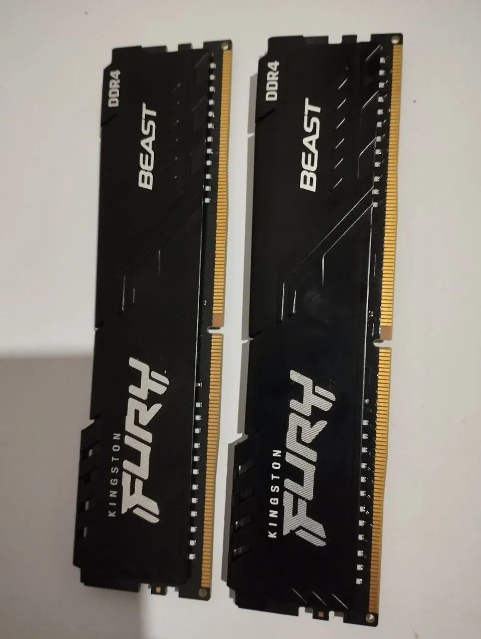 Memória RAM, módulo Kingston com 8GB cada