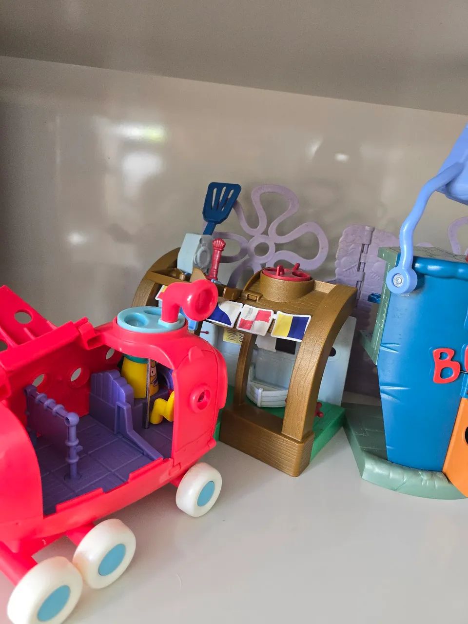 Imaginext bob esponja balde de lixo e siri cascudo usado com figuras extras mattel - Foto 4