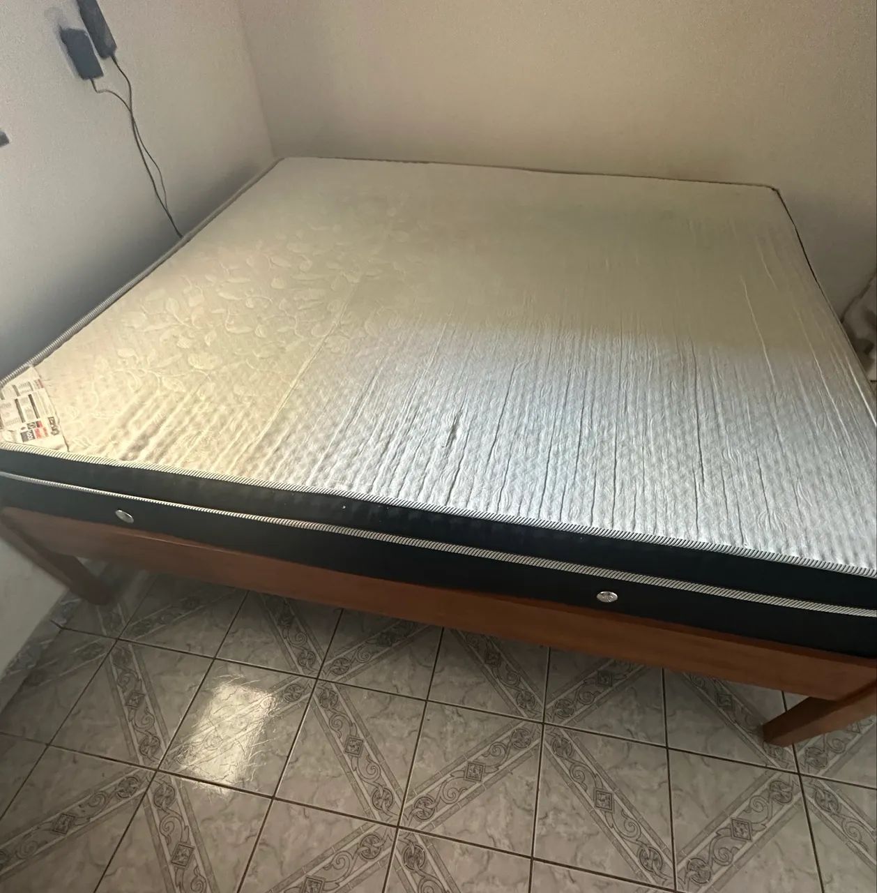 Vendo cama com colchão magnético 1500 - Foto 3