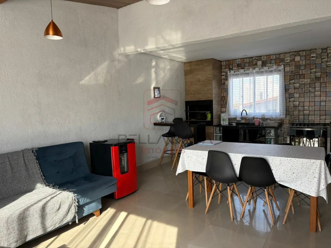 Casa ampla e bem distribuída, com 140 m² de área construída - Foto 3
